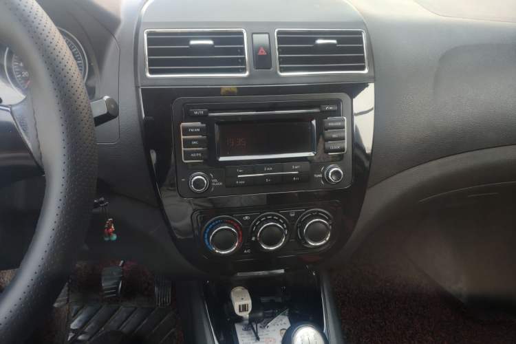 Used FORTHING Joyear X3 2014 1.5L Luxury Model Audio And AC Panel