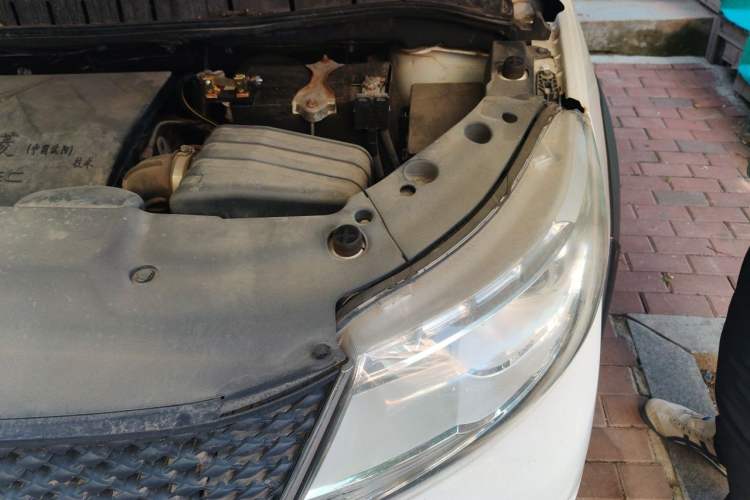 Used FORTHING Joyear X3 2014 1.5L Luxury Model Engine Bay Left