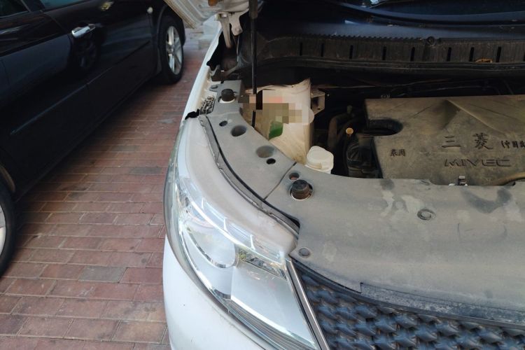 Used FORTHING Joyear X3 2014 1.5L Luxury Model Engine Bay Right