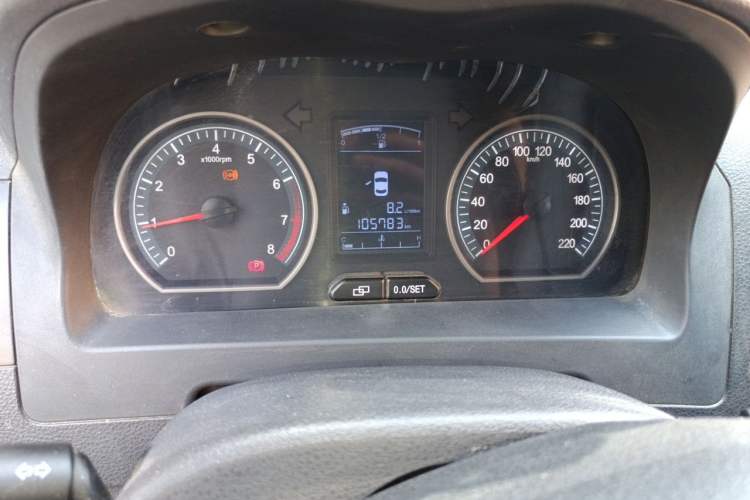 Used FORTHING Joyear X3 2014 1.5L Luxury Model Odometer Close Up