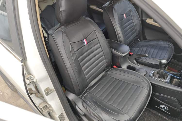 Used FORTHING Joyear X3 2014 1.5L Deluxe Edition Right Front Seat