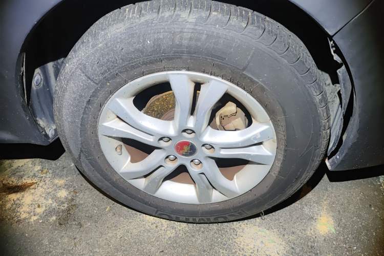 Used FORTHING Joyear X3 2014 1.5L Luxury Model Right Front Wheel Hub