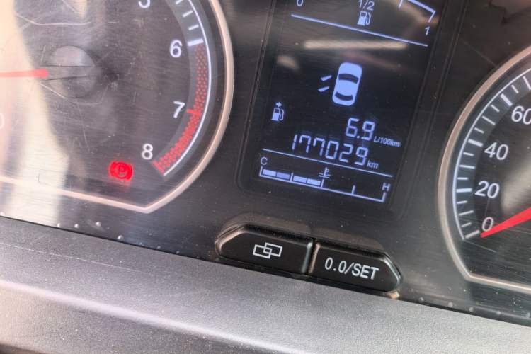 Used FORTHING Joyear X3 2014 1.5L Comfort Model Odometer Close Up