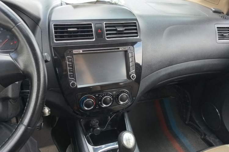 Used FORTHING Joyear X3 2015 1.5L Luxury Model Audio And AC Panel
