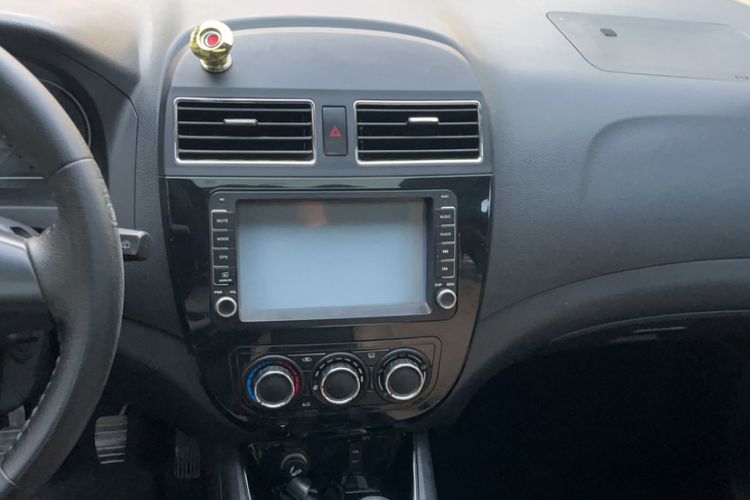 Used FORTHING Joyear X3 2015 1.5L Luxury Model Audio And AC Panel