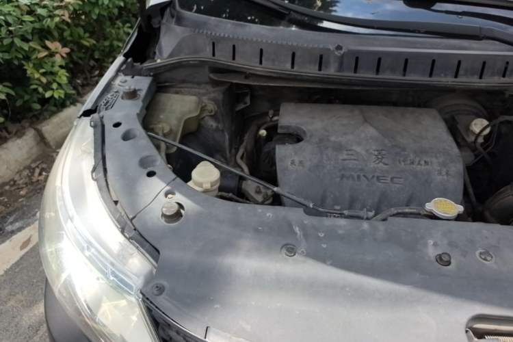 Used FORTHING Joyear X3 2015 1.5L Luxury Model Engine Bay Right