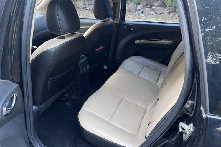 Used FORTHING Joyear X3 2015 1.5L Luxury Model Interior 3