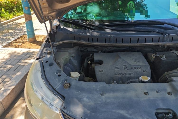 Used FORTHING Joyear X3 2015 1.5L Luxury Model Engine Bay Right