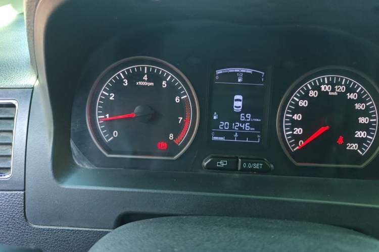 Used FORTHING Joyear X3 2015 1.5L Luxury Model Odometer Close Up