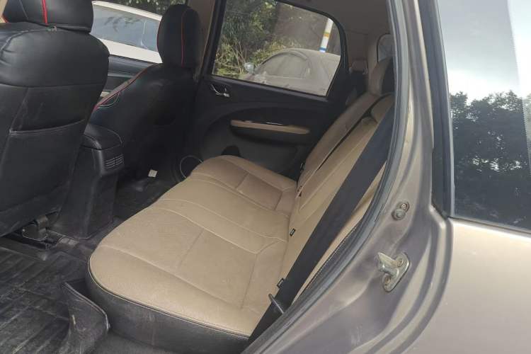 Used FORTHING Joyear X3 2015 1.5L Luxury Model Interior 2