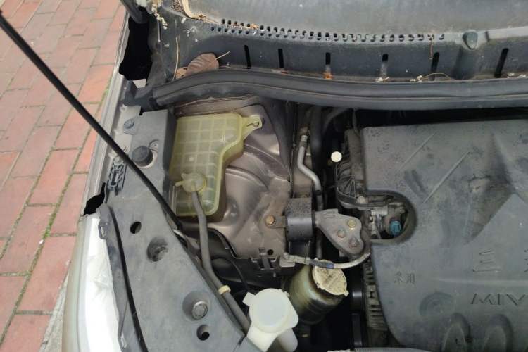 Used FORTHING Joyear X3 2015 1.5L Deluxe Model Engine Bay Right