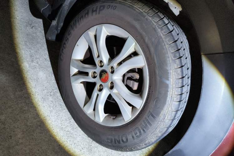 Used FORTHING Joyear X3 2015 1.5L Luxury Model Right Front Wheel Hub