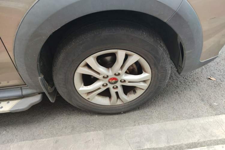 Used FORTHING Joyear X3 2015 1.5L Deluxe Model Right Front Wheel Hub