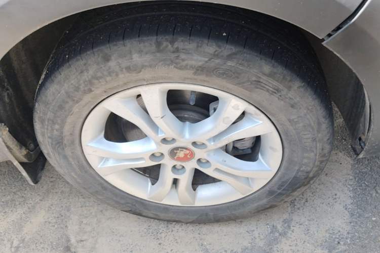 Used FORTHING Joyear X3 2015 1.5L Comfort Model Right Front Wheel Hub