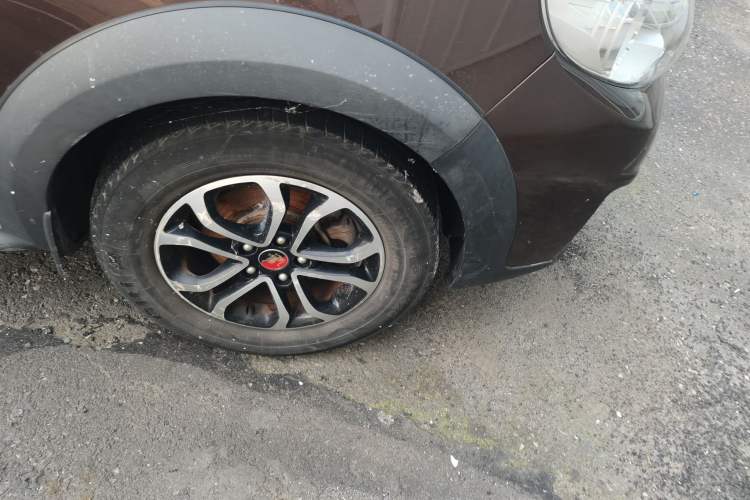 Used FORTHING Joyear X3 2015 1.5L Comfort Model Right Front Wheel Hub
