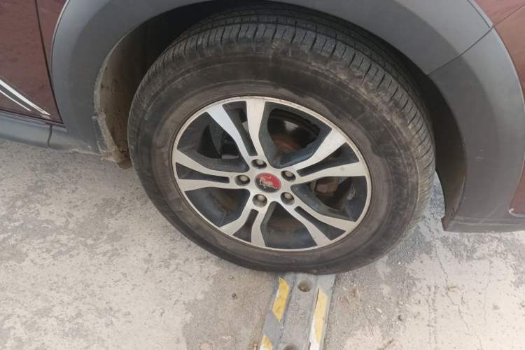 Used FORTHING Joyear X3 2015 1.5L Comfort Model Right Front Wheel Hub