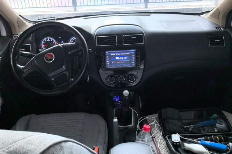 Used FORTHING Joyear X3 2015 1.5L Comfort Model Center Console