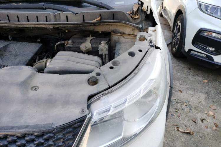 Used FORTHING Joyear X3 2015 1.5L Luxury Model Engine Bay Left