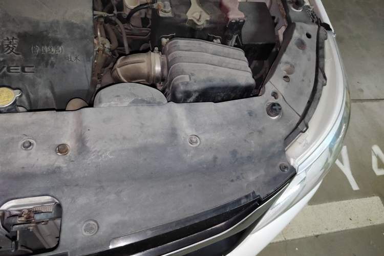 Used FORTHING Joyear X3 2015 1.5L Comfort Model Engine Bay Left
