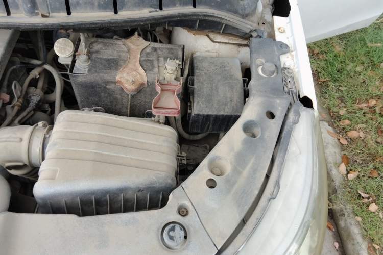 Used FORTHING Joyear X3 2015 1.5L Comfort Model Engine Bay Left