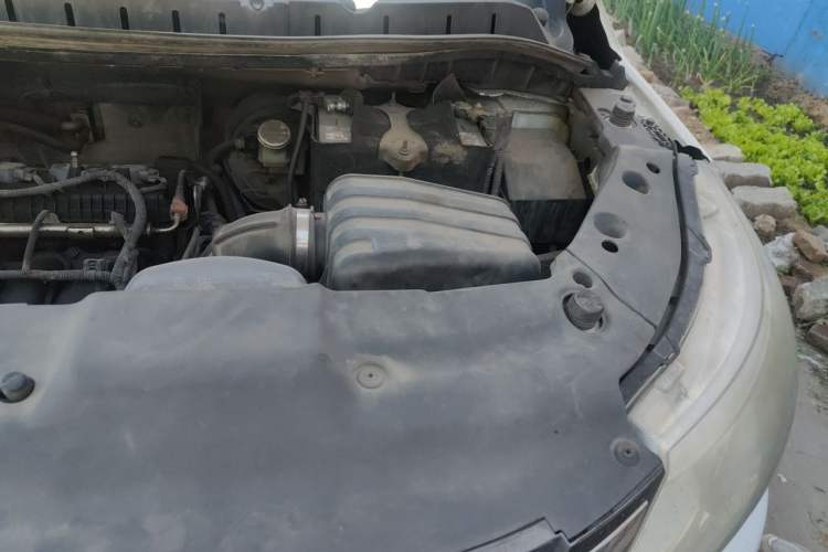 Used FORTHING Joyear X3 2015 1.5L Comfort Model Engine Bay Left