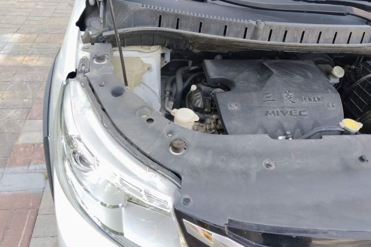 Used FORTHING Joyear X3 2015 1.5L Luxury Model Engine Bay Right