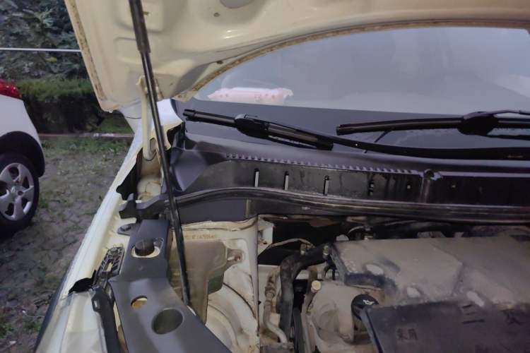 Used FORTHING Joyear X3 2015 1.5L Luxury Model Engine Bay Right