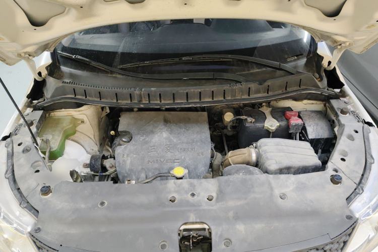 Used FORTHING Joyear X3 2015 1.5L Comfort Model Engine Bay