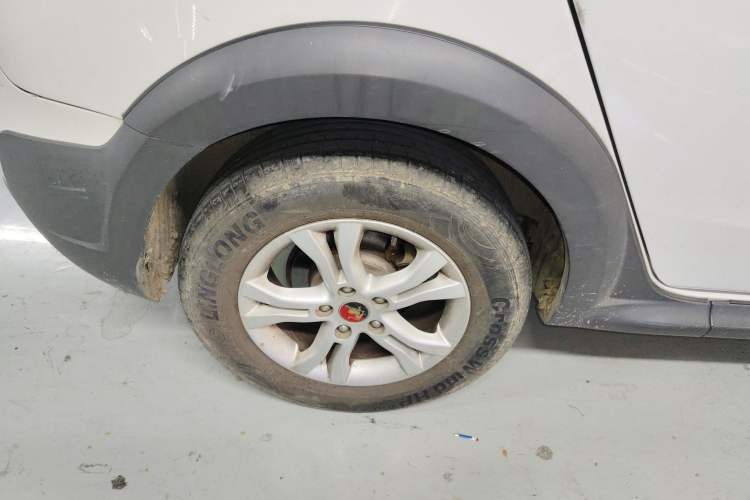 Used FORTHING Joyear X3 2015 1.5L Comfort Model Exterior 8