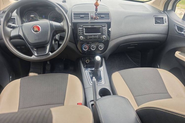 Used FORTHING Joyear X3 2015 1.5L Comfort Model Interior 2