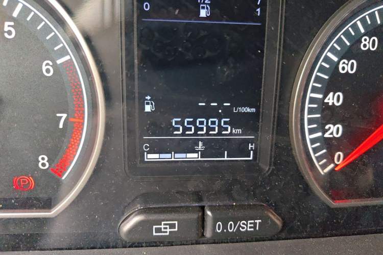 Used FORTHING Joyear X3 2015 1.5L Comfort Model Odometer Close Up