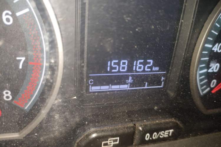 Used FORTHING Joyear X3 2015 1.5L Luxury Model Odometer Close Up