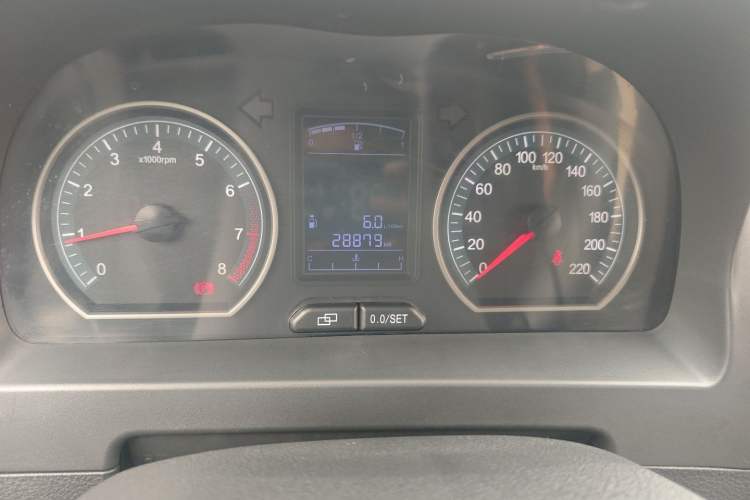 Used FORTHING Joyear X3 2015 1.5L Comfort Model Odometer Close Up