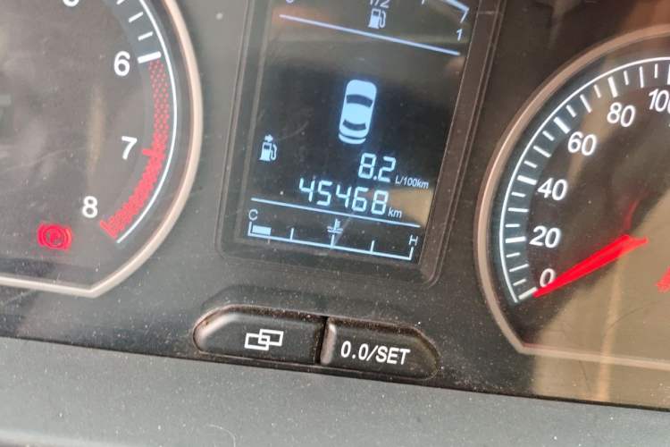 Used FORTHING Joyear X3 2015 1.5L Luxury Model Odometer Close Up
