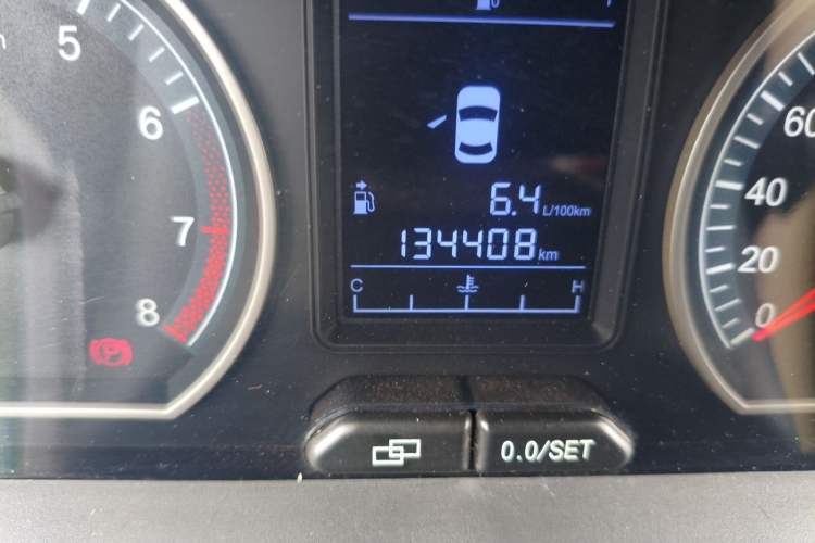 Used FORTHING Joyear X3 2015 1.5L Comfort Model Odometer Close Up