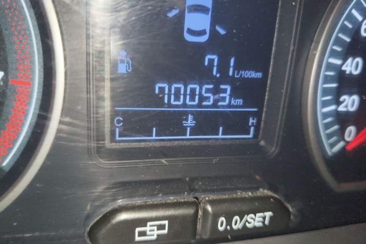 Used FORTHING Joyear X3 2015 1.5L Comfort Model Odometer Close Up