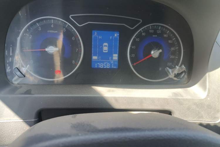 Used FORTHING Joyear X3 2015 1.5L Comfort Model Odometer Close Up
