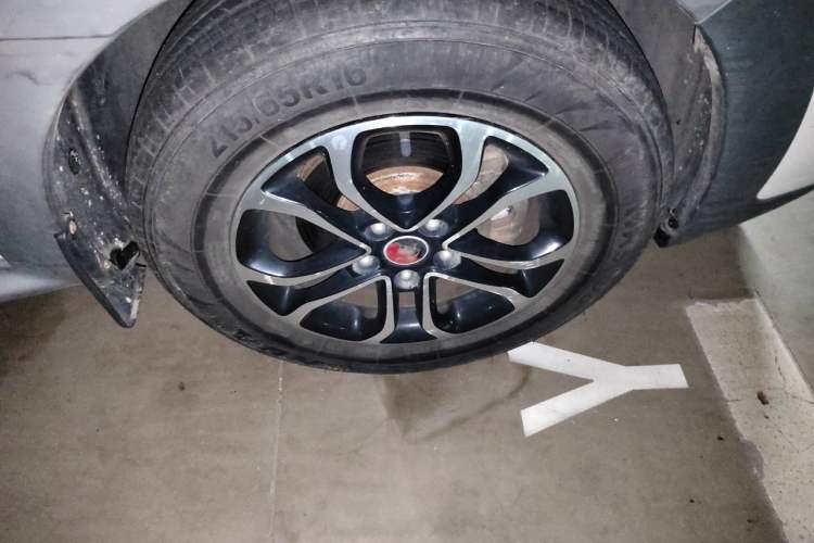 Used FORTHING Joyear X3 2015 1.5L Comfort Model Right Front Wheel Hub