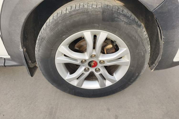 Used FORTHING Joyear X3 2015 1.5L Comfort Model Right Front Wheel Hub