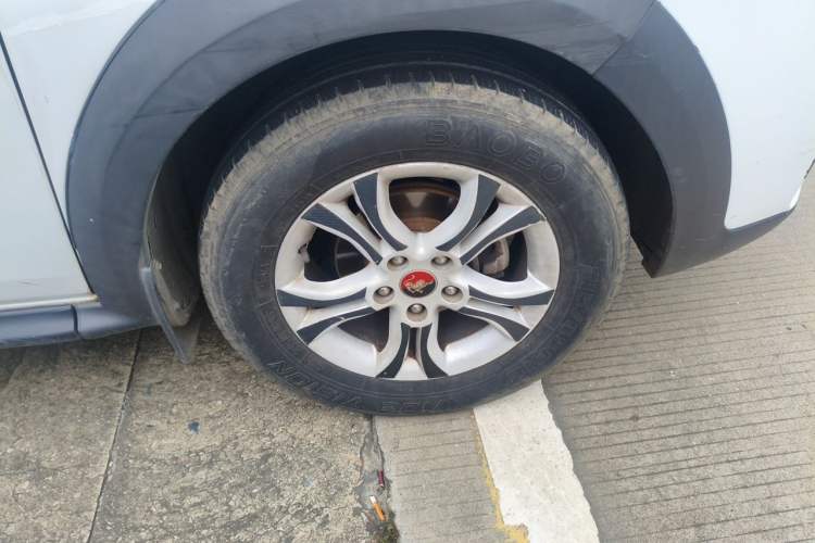 Used FORTHING Joyear X3 2015 1.5L Comfort Model Right Front Wheel Hub
