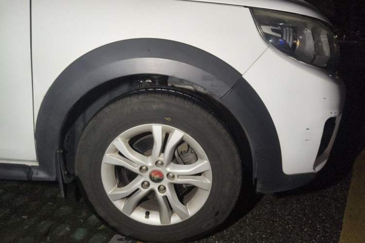 Used FORTHING Joyear X3 2015 1.5L Comfort Model Right Front Wheel Hub