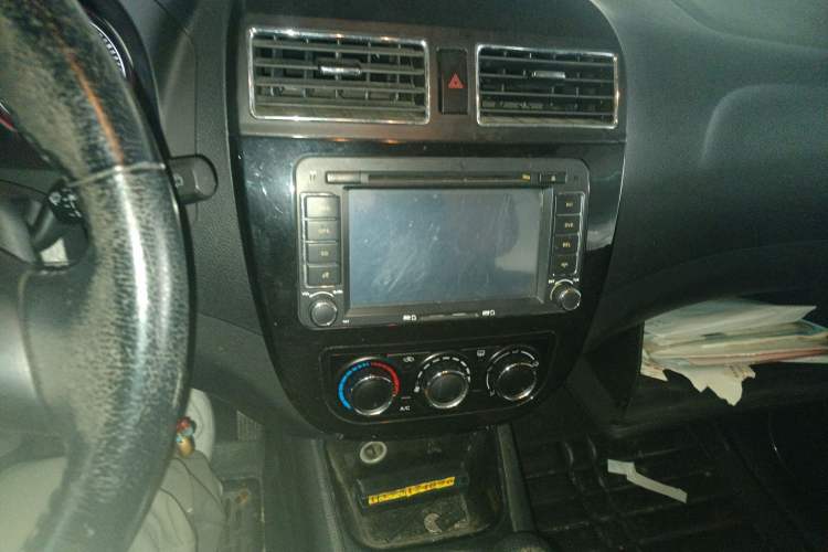 Used FORTHING Joyear X3 2015 1.5L Luxury Model Audio And AC Panel