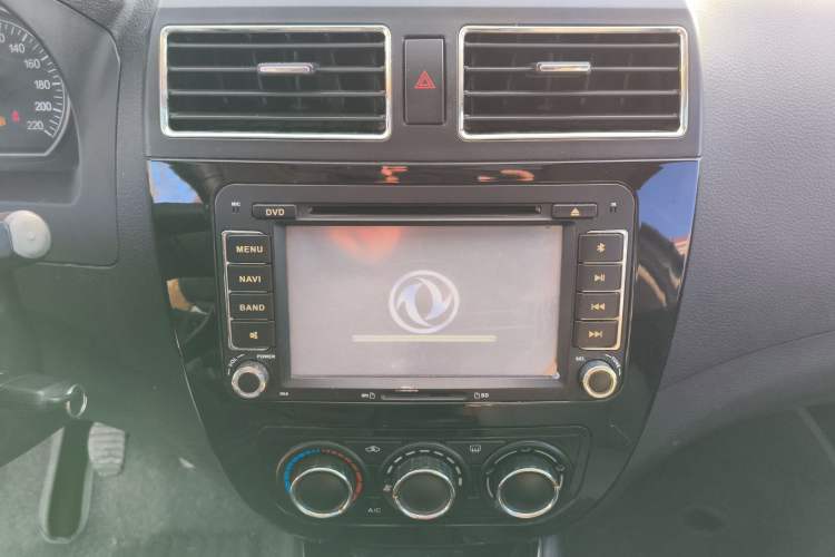 Used FORTHING Joyear X3 2015 1.5L Luxury Model Audio And AC Panel