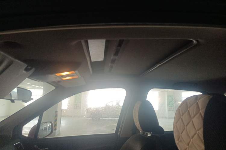Used FORTHING Joyear X3 2015 1.5L Luxury Model Headliner