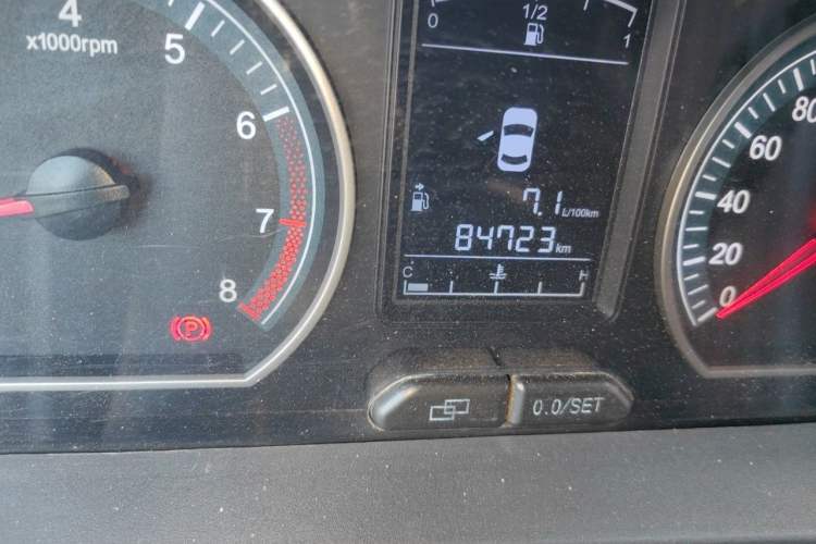 Used FORTHING Joyear X3 2015 1.5L Comfort Model Odometer Close Up