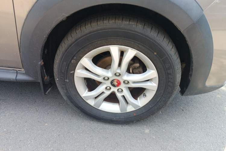 Used FORTHING Joyear X3 2015 1.5L Luxury Model Right Front Wheel Hub