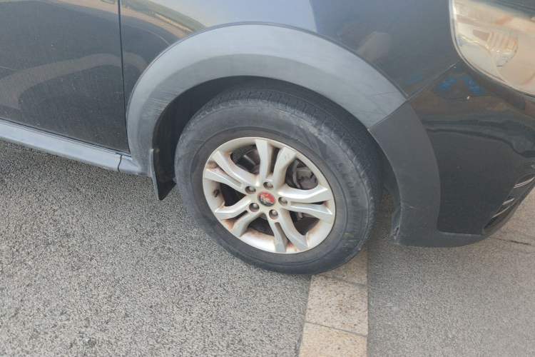 Used FORTHING Joyear X3 2016 1.5L Comfort Model Right Front Wheel Hub