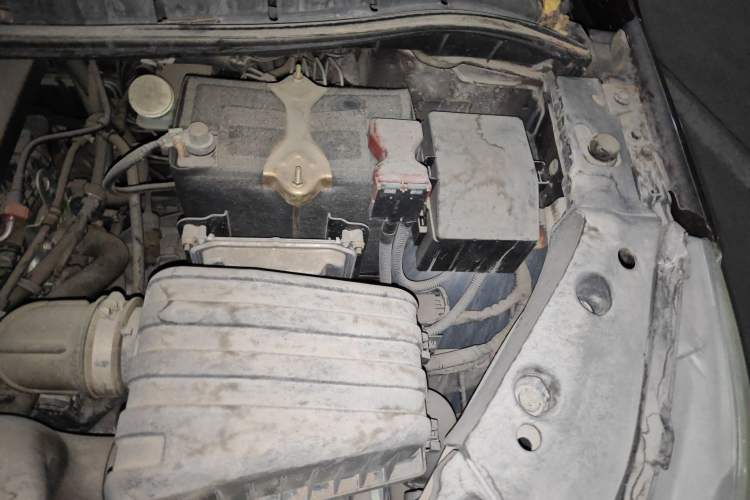 Used FORTHING Joyear X3 2016 1.5L Luxury Model Engine Bay Left