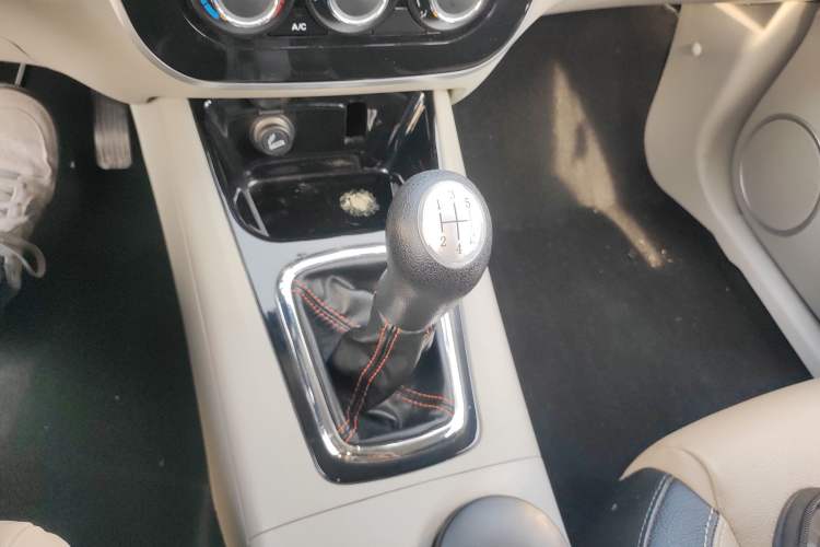 Used FORTHING Joyear X3 2016 1.5L Comfort Model Gear Lever