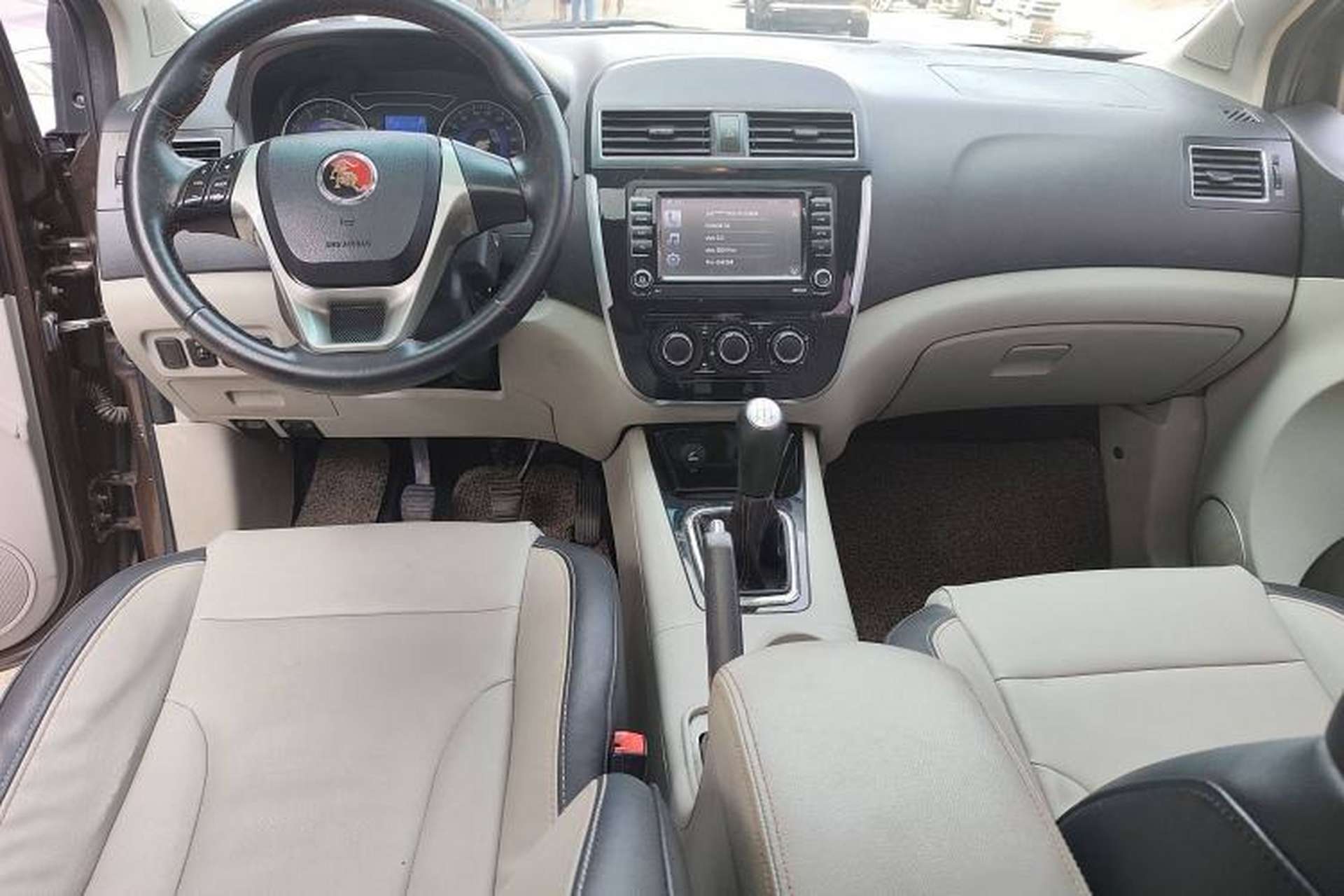 Used FORTHING Joyear X3 2016 1.5L Luxury Model Interior 1